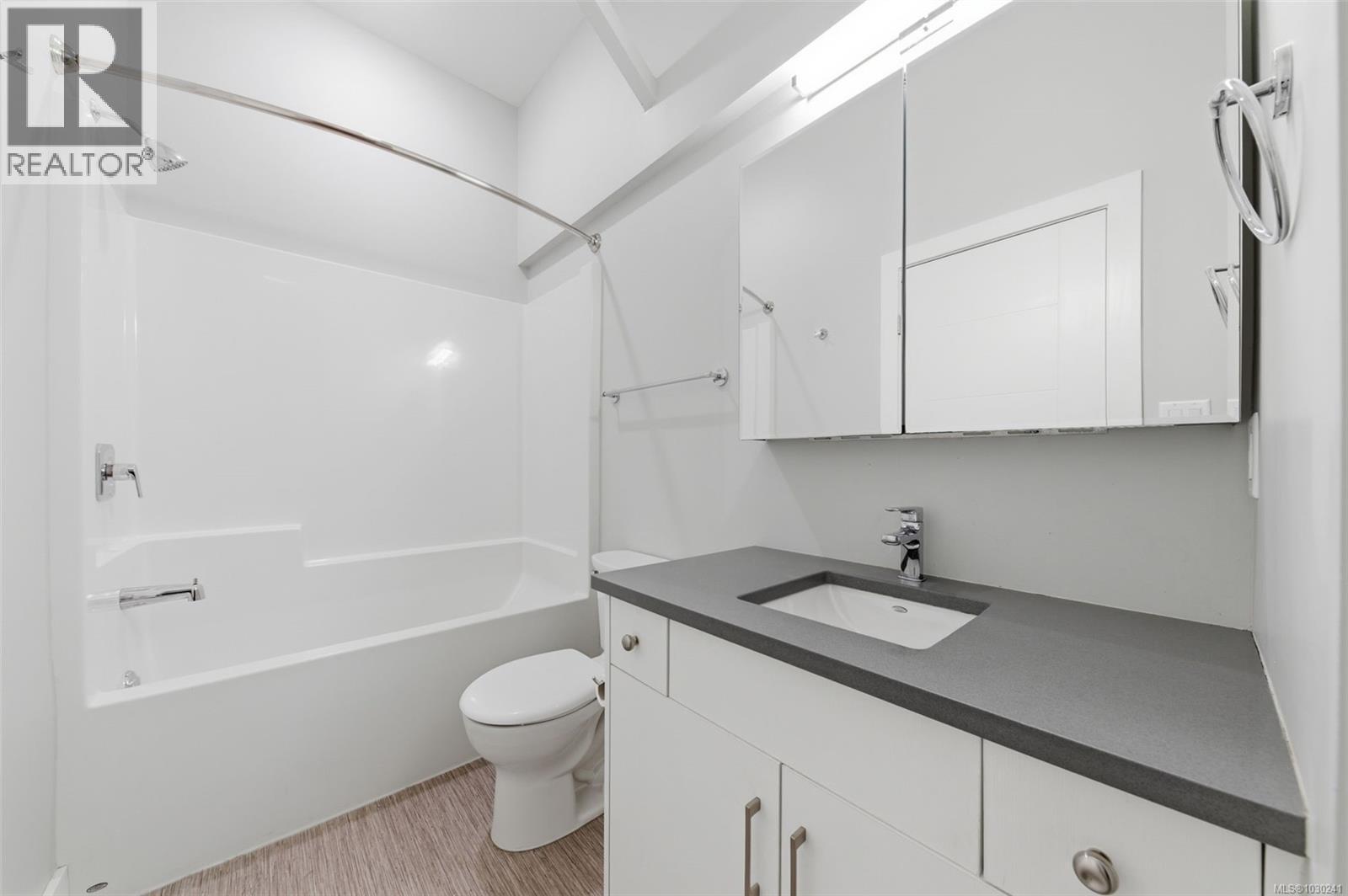 109 2785 Leigh Road, Langford