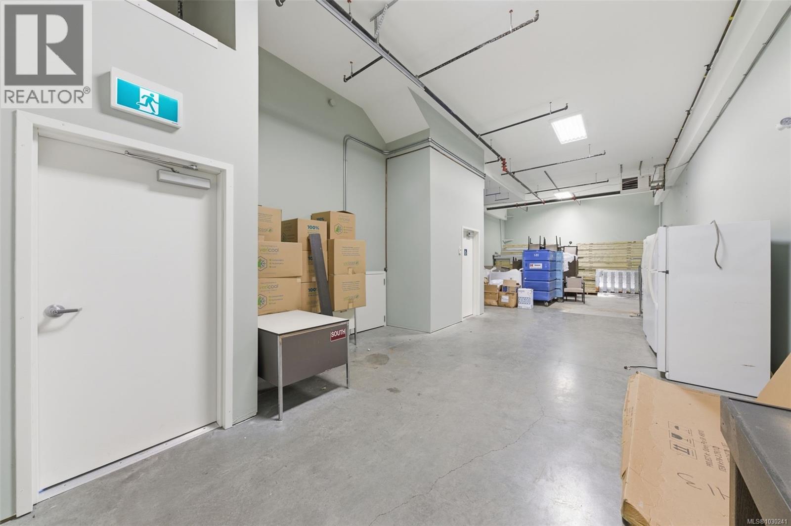 109 2785 Leigh Road, Langford