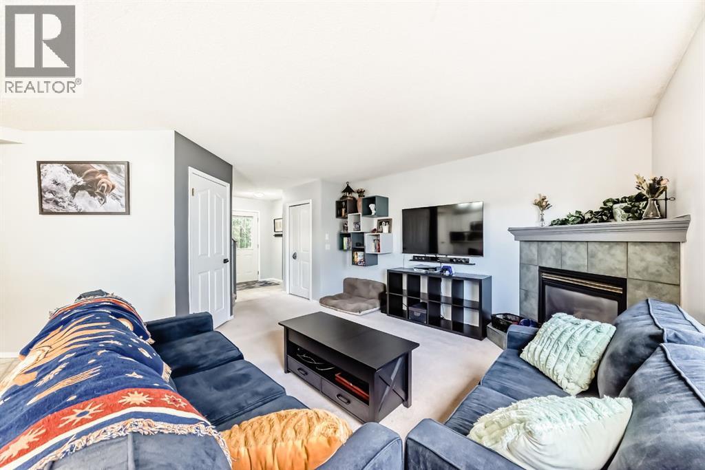 122 Bow Ridge Crescent, Cochrane