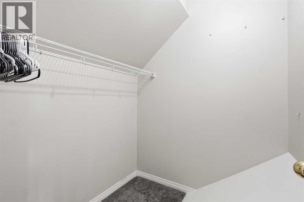 Single Family House for Sale in   temple Drive NE Temple Calgary 