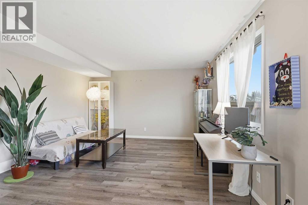 Single Family House for Sale in   temple Drive NE Temple Calgary 