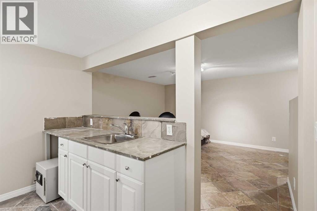 Single Family House for Sale in   temple Drive NE Temple Calgary 