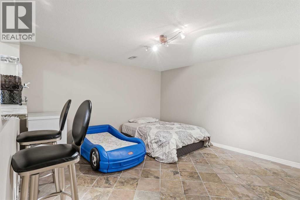 Single Family House for Sale in   temple Drive NE Temple Calgary 