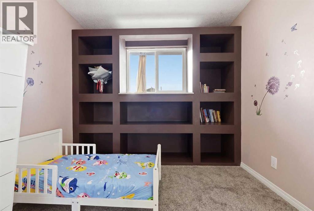 Single Family House for Sale in   temple Drive NE Temple Calgary 