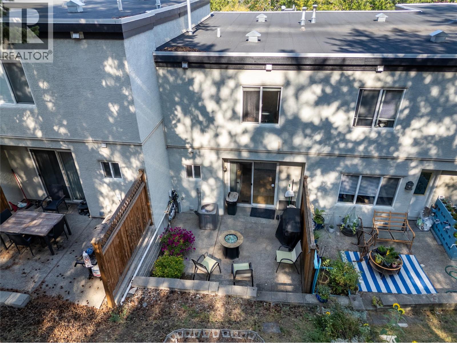 #18 411 ABERDEEN DRIVE - 33