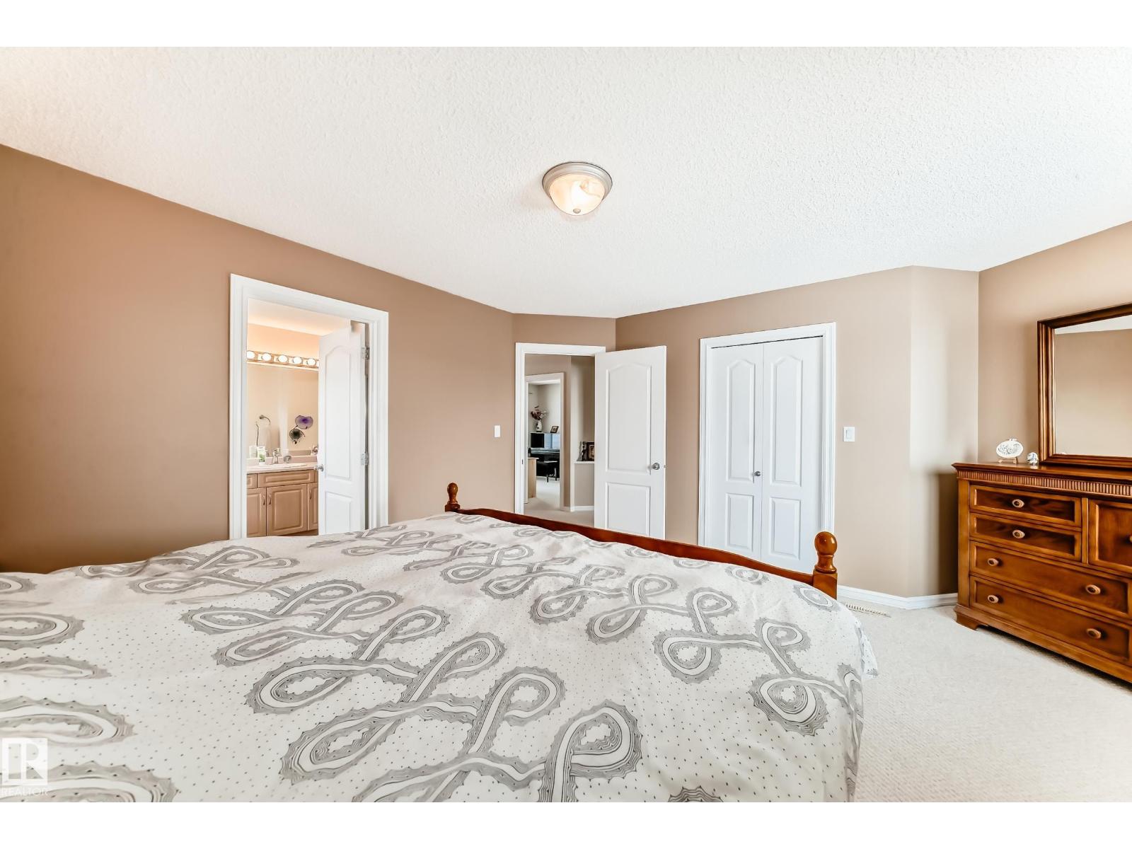 
          4619 151 AV NW
            <br/>
            <span>Edmonton</span>
            , 
            <span>AB</span>
             <span>T5Y3A1</span>
         - Photo 47