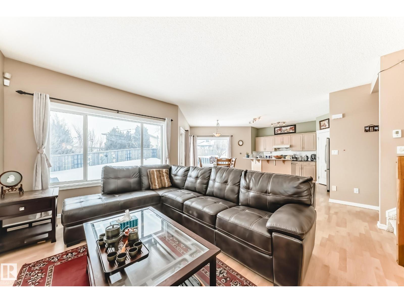 
          4619 151 AV NW
            <br/>
            <span>Edmonton</span>
            , 
            <span>AB</span>
             <span>T5Y3A1</span>
         - Photo 19