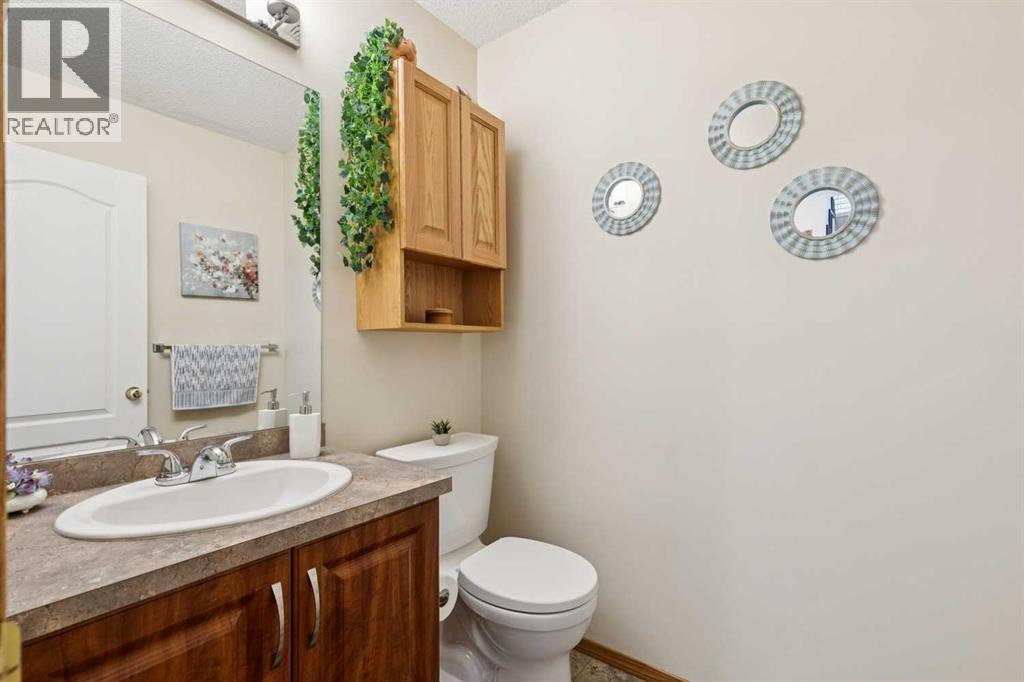 Single Family House for Sale in  Somervale Close SW Somerset Calgary 