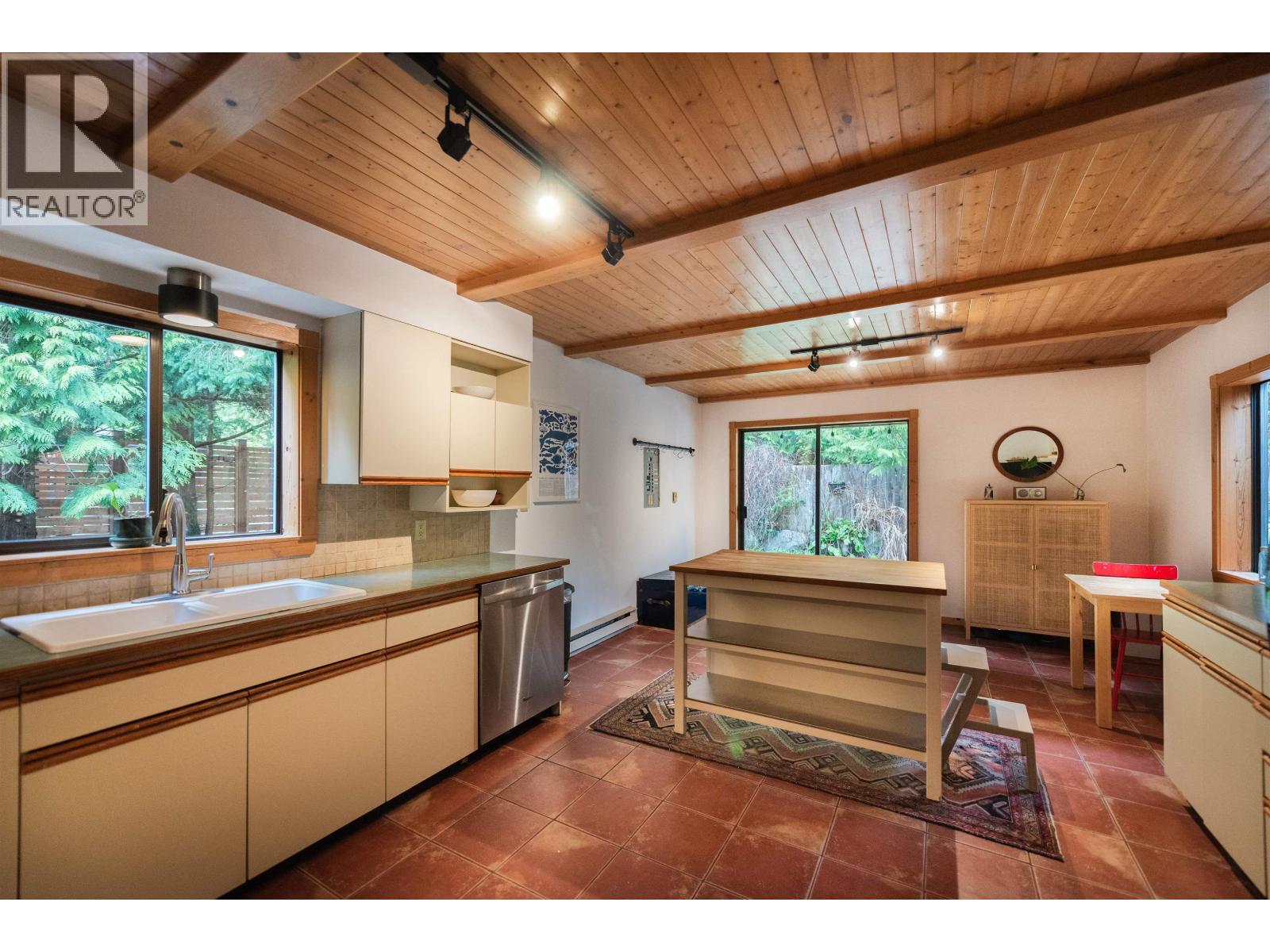 1479 PARK AVENUE, Roberts Creek