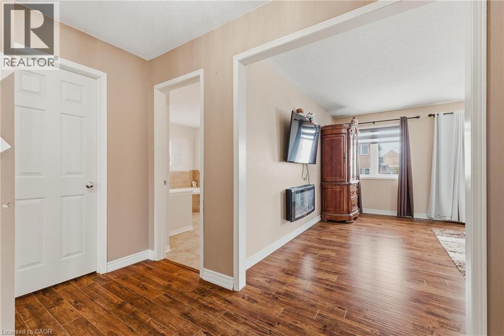 29 HANSFORD Drive - 22