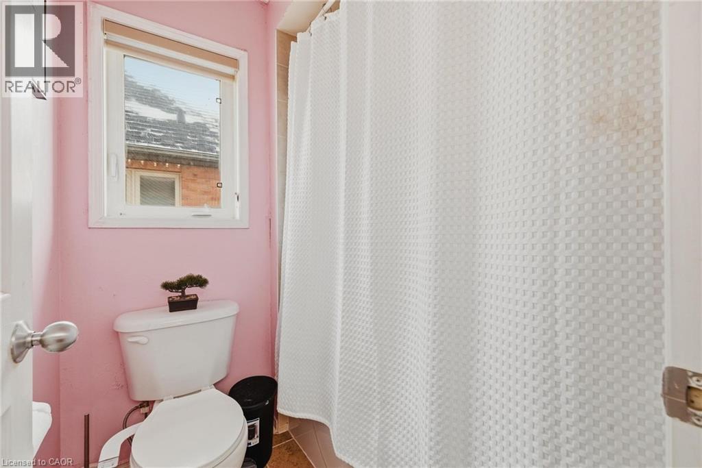 29 HANSFORD Drive - 34