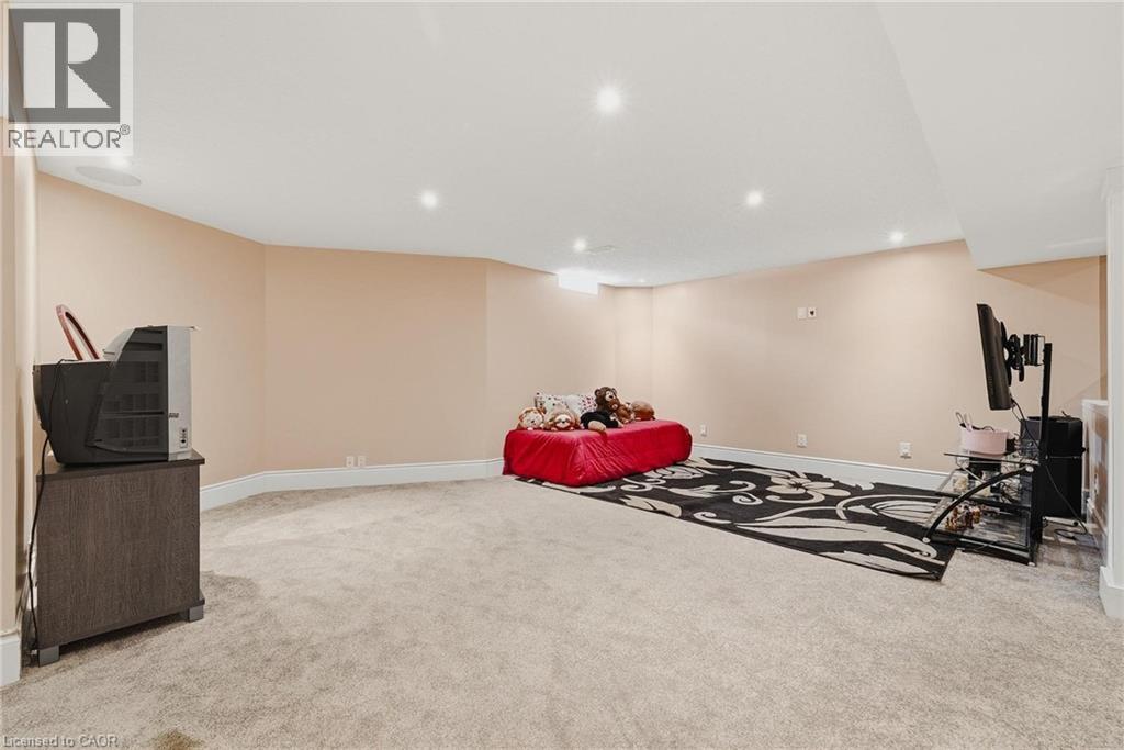 29 HANSFORD Drive - 36