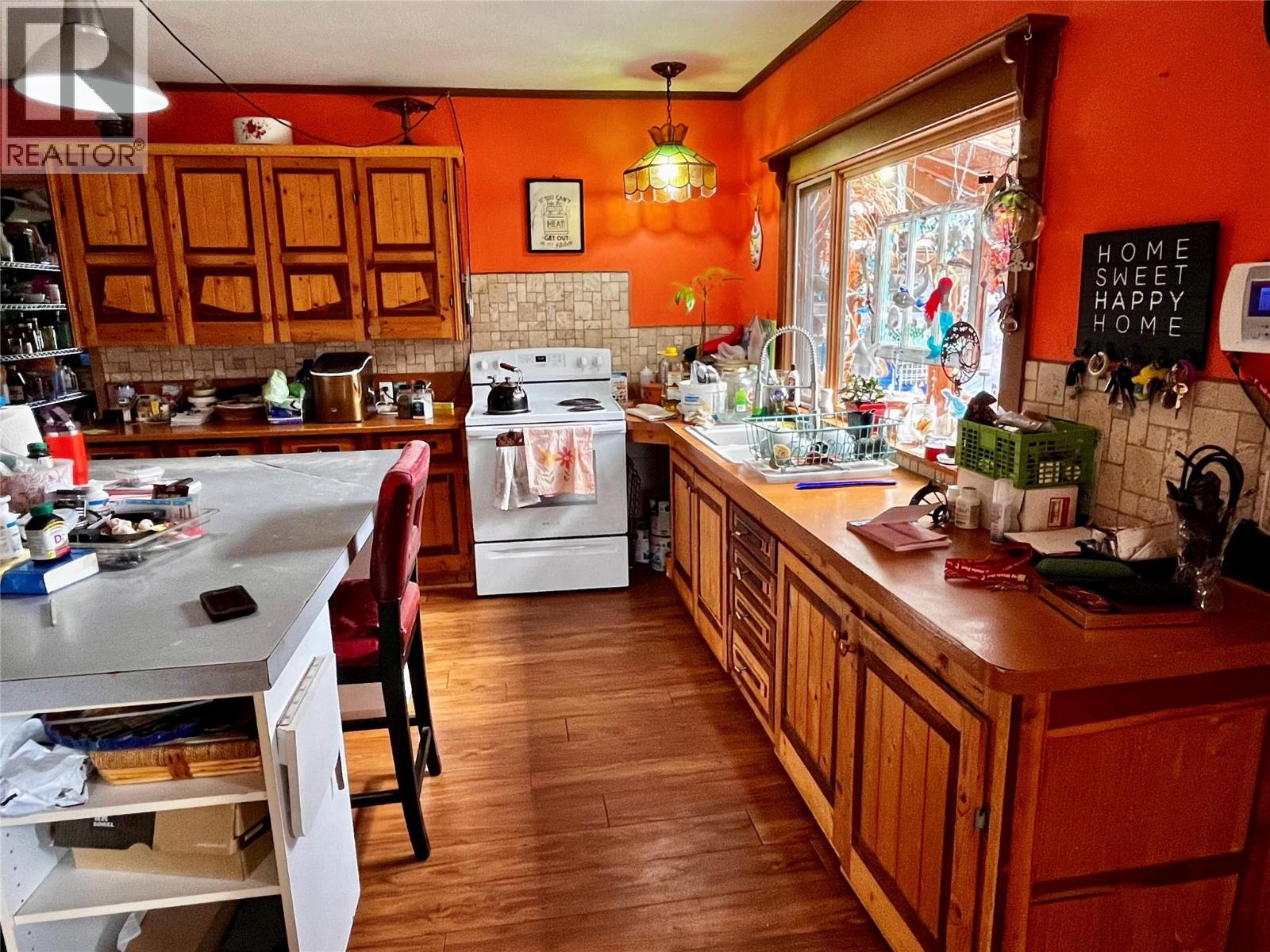 203 4th Avenue NW, Nakusp