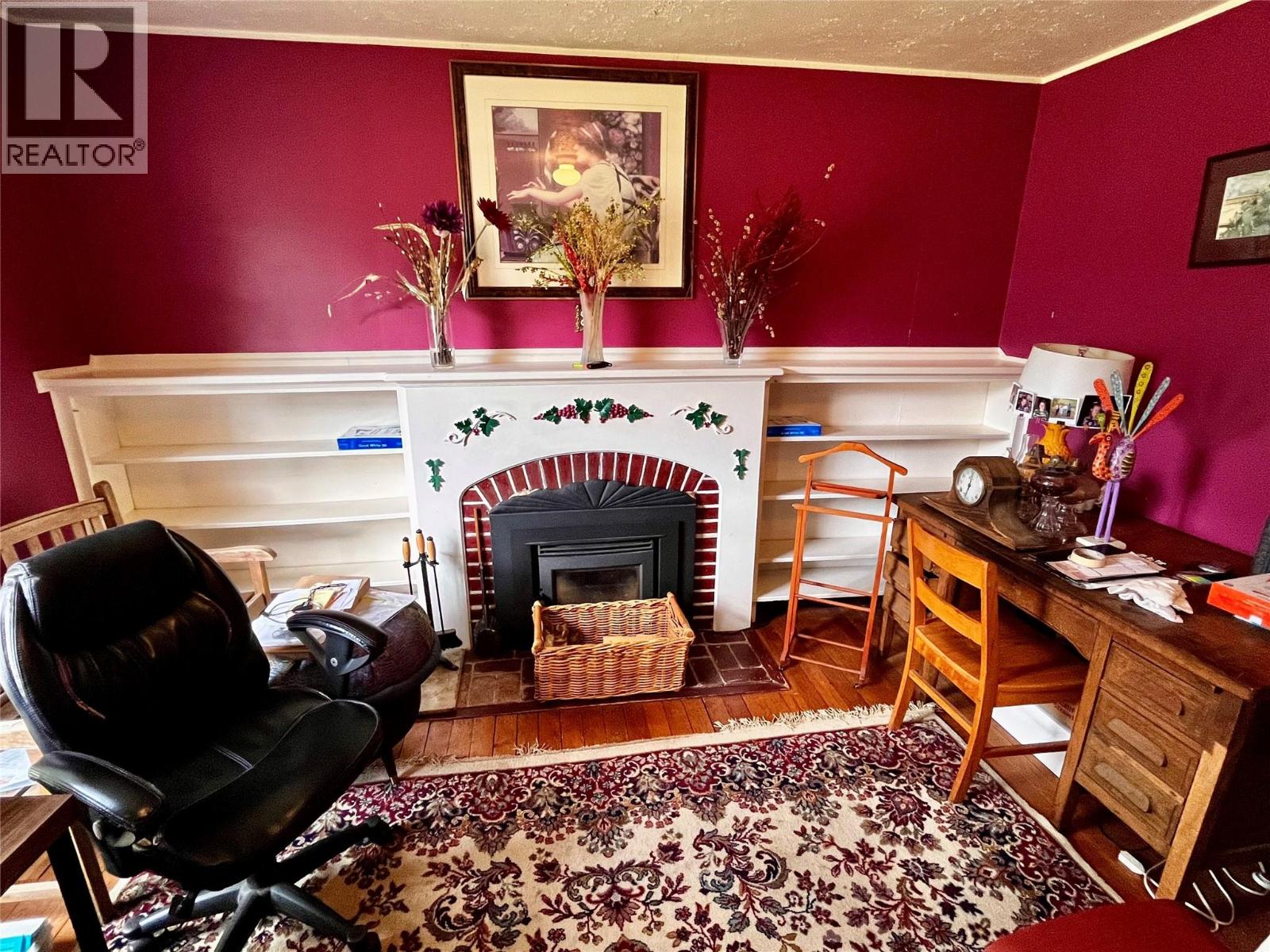 203 4th Avenue NW, Nakusp