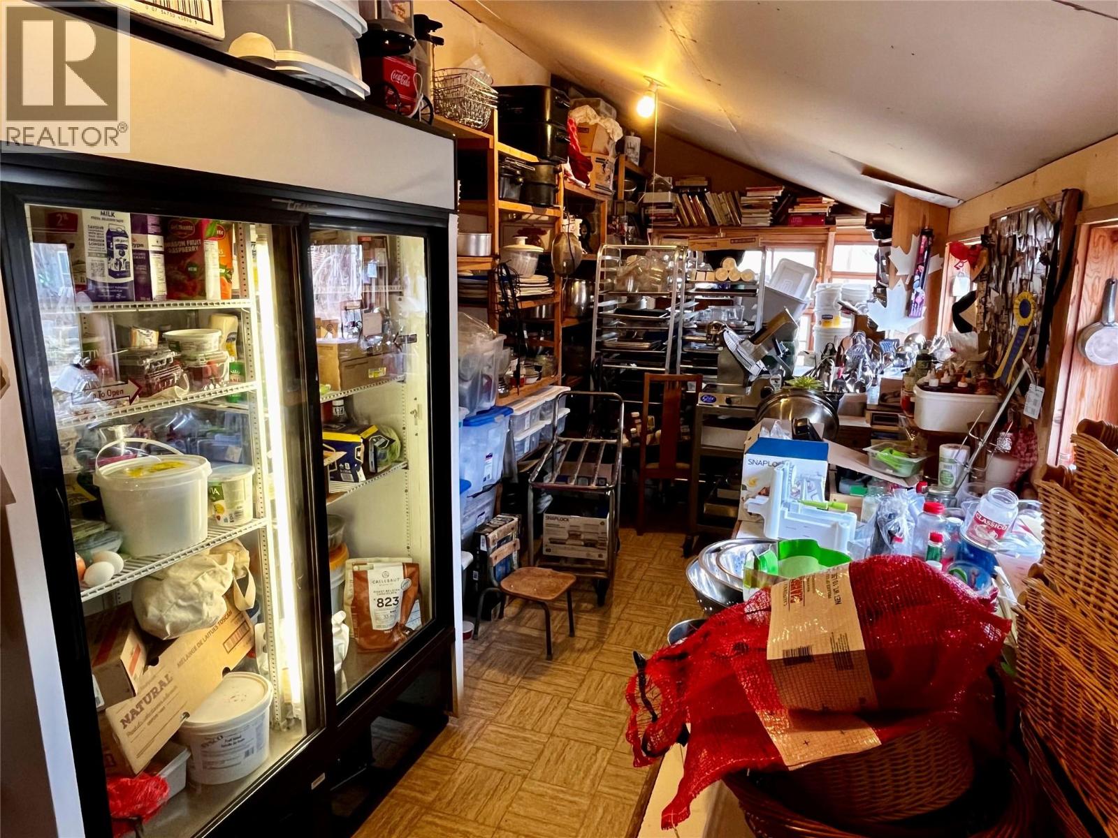 203 4th Avenue NW, Nakusp