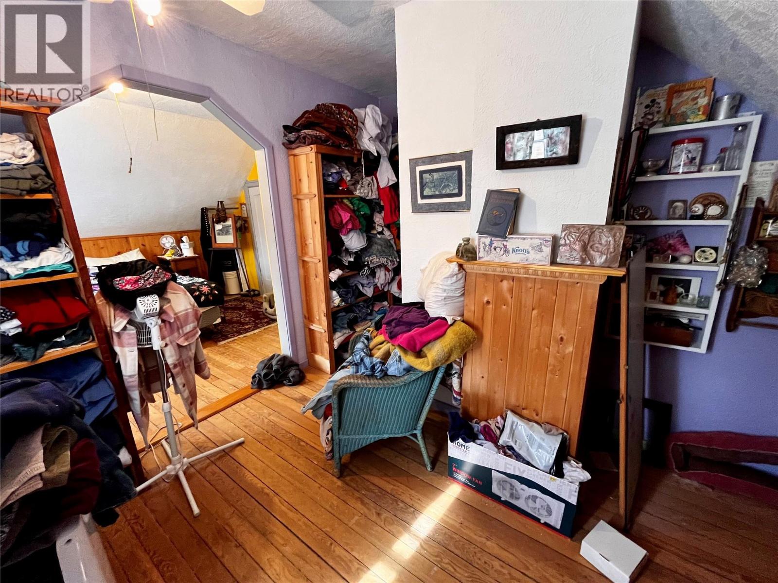 203 4th Avenue NW, Nakusp