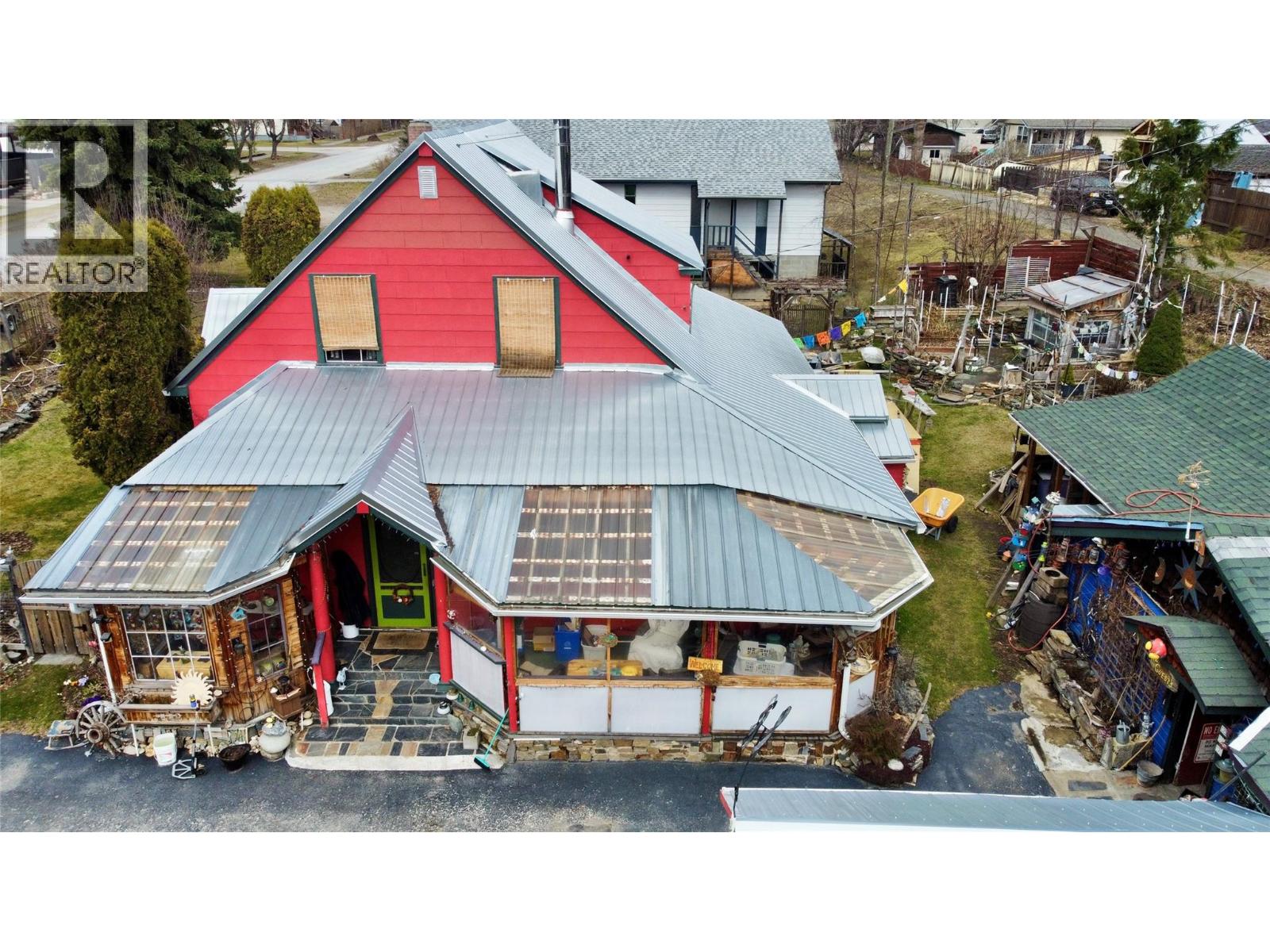 203 4th Avenue NW, Nakusp