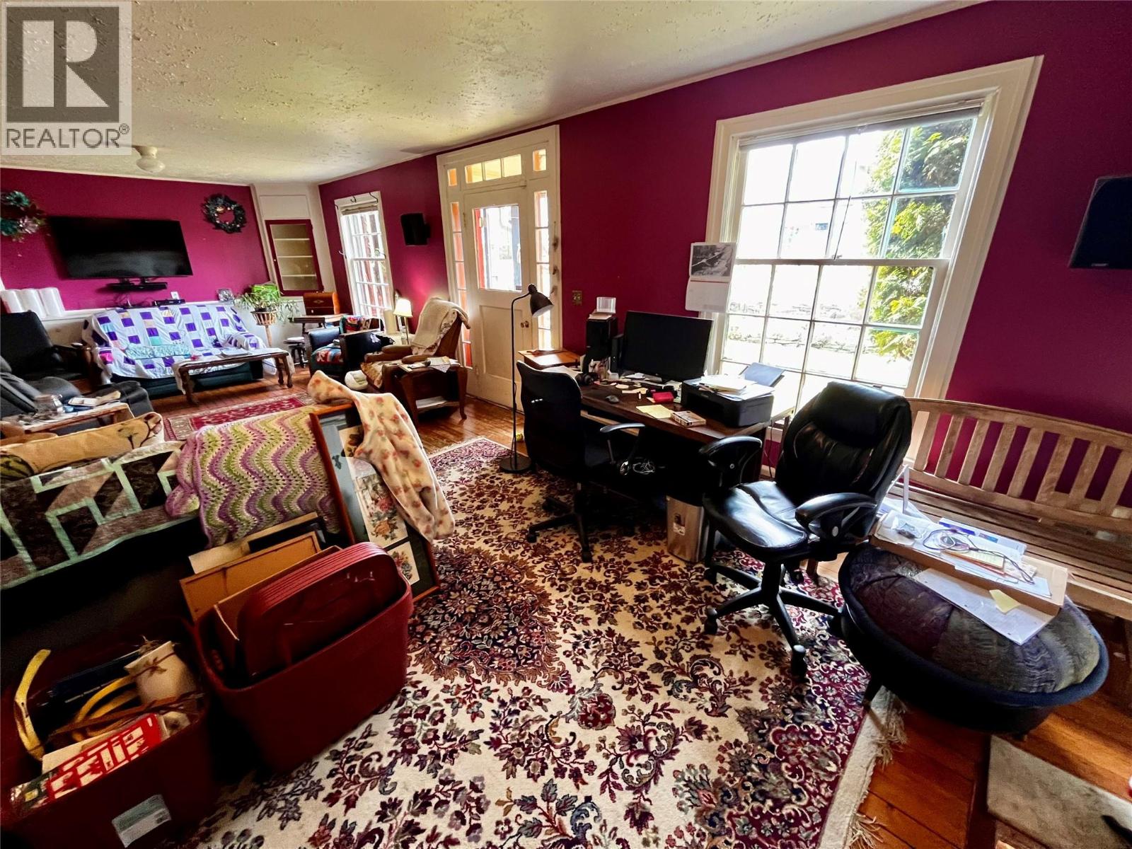 203 4th Avenue NW, Nakusp