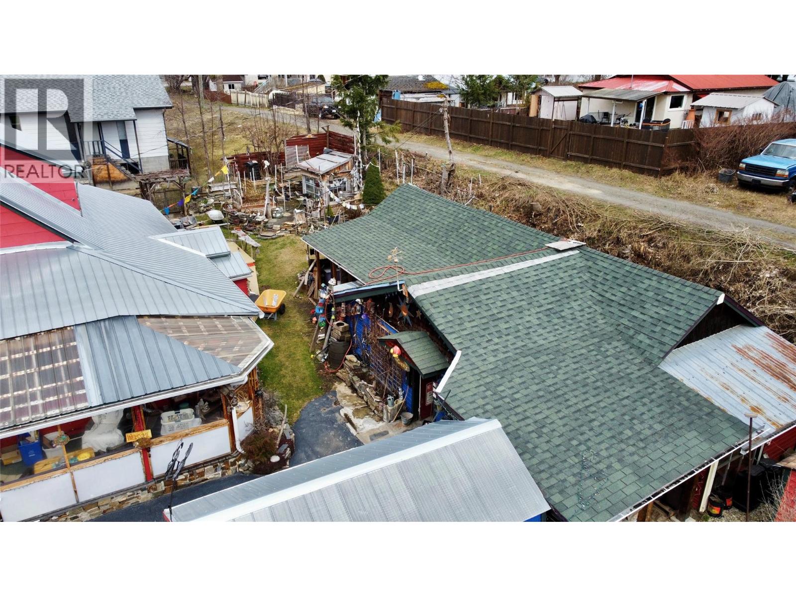 203 4th Avenue NW, Nakusp