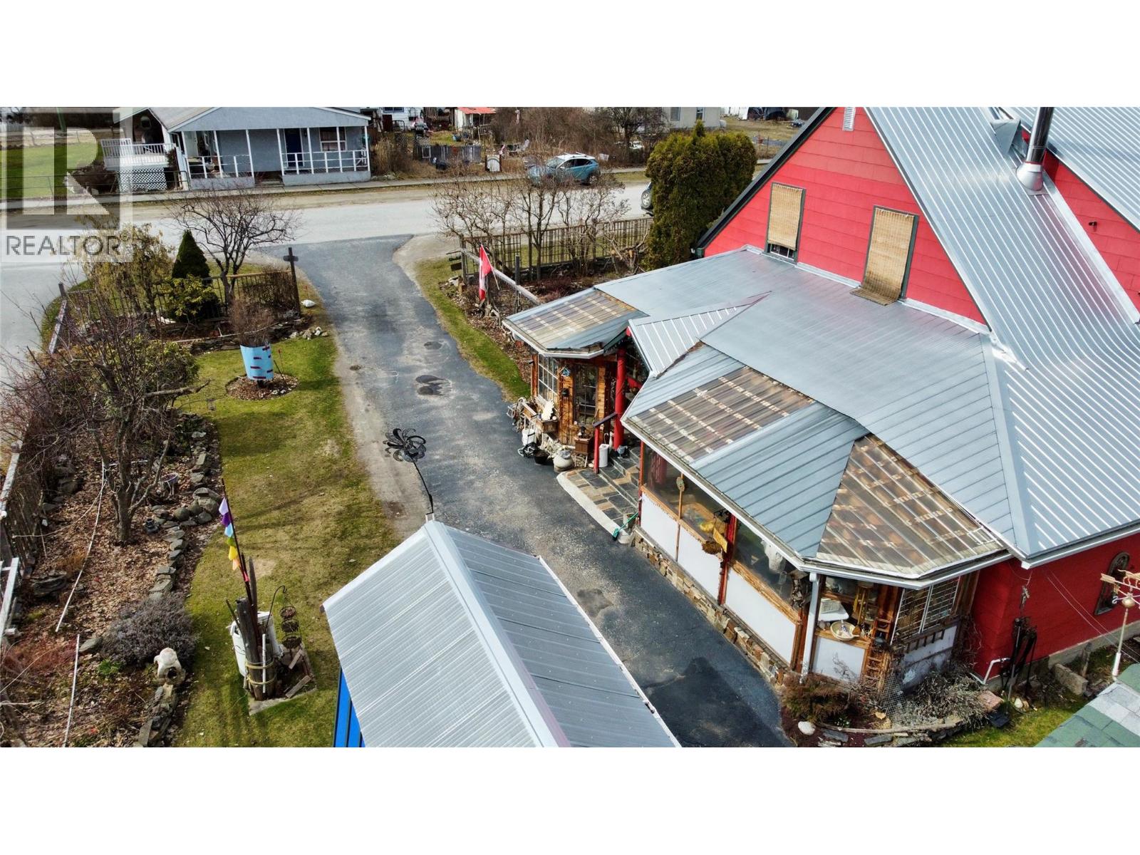 203 4th Avenue NW, Nakusp