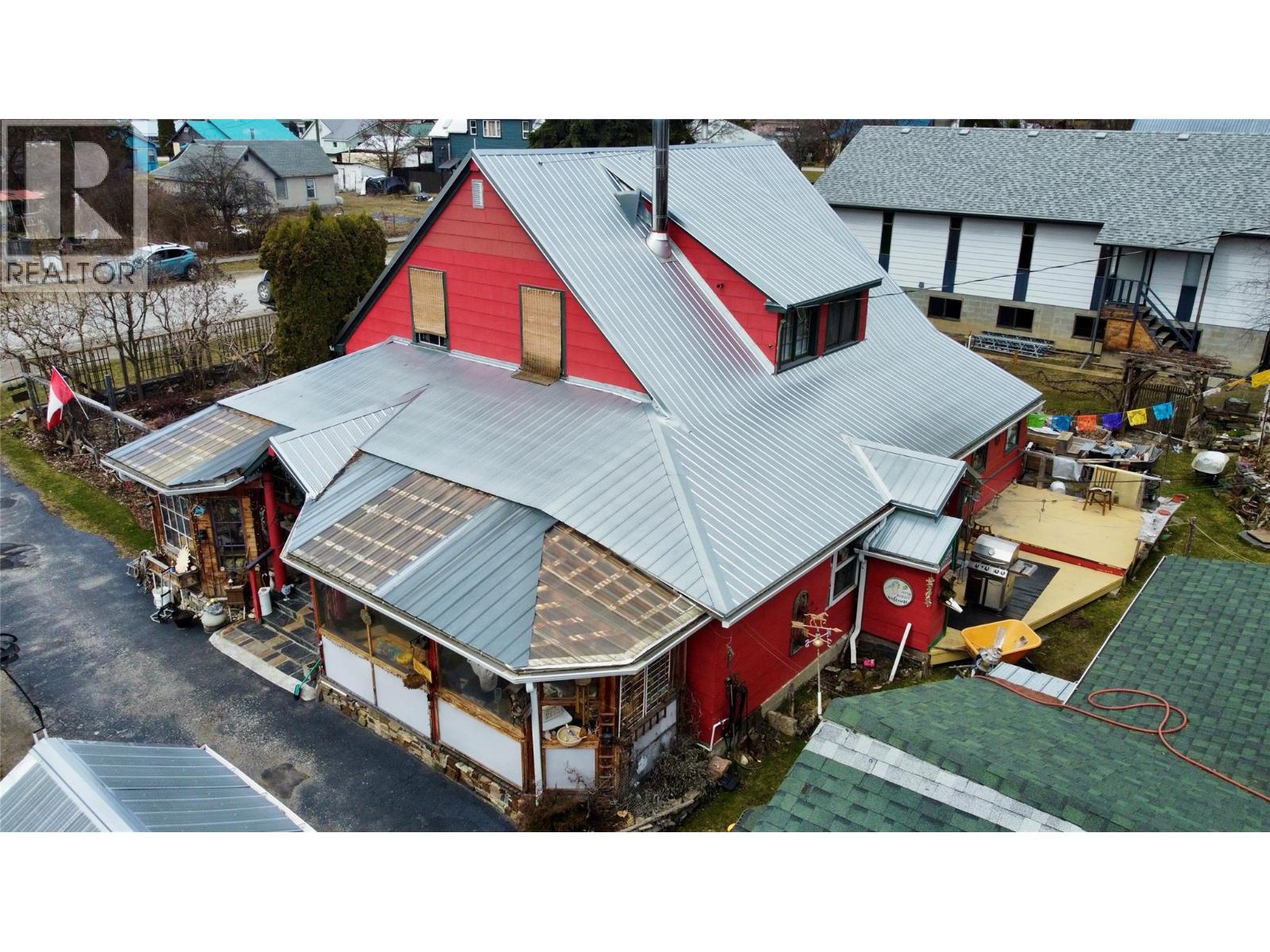 203 4th Avenue NW, Nakusp