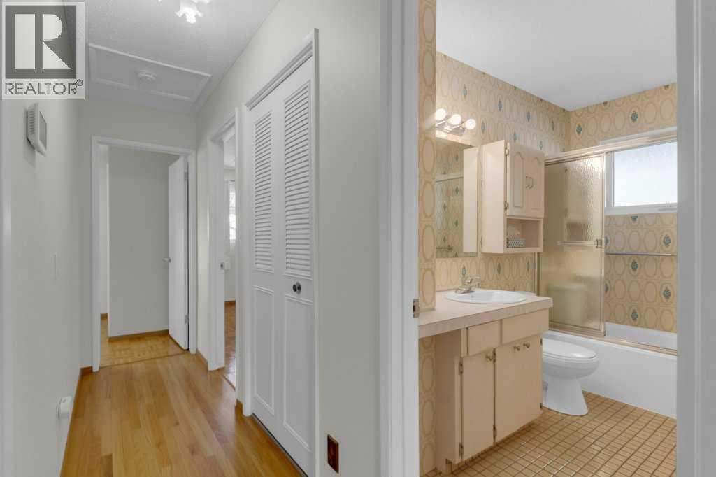 Single Family House Bungalow for Sale in  A Street SE Dover Calgary 