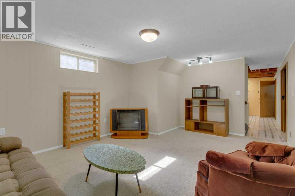 Single Family House Bungalow for Sale in  A Street SE Dover Calgary 