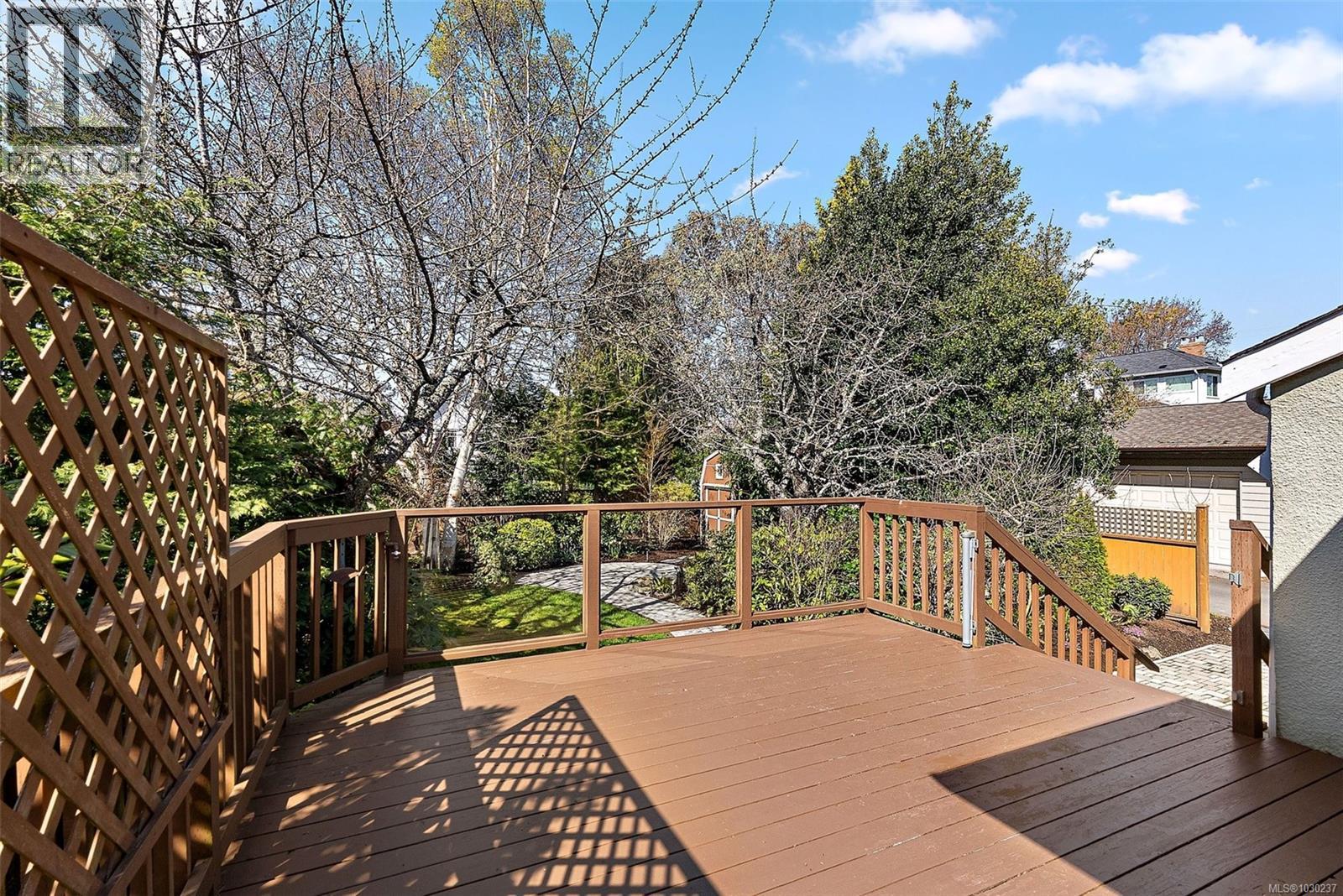  2438 Lincoln Road, Oak Bay