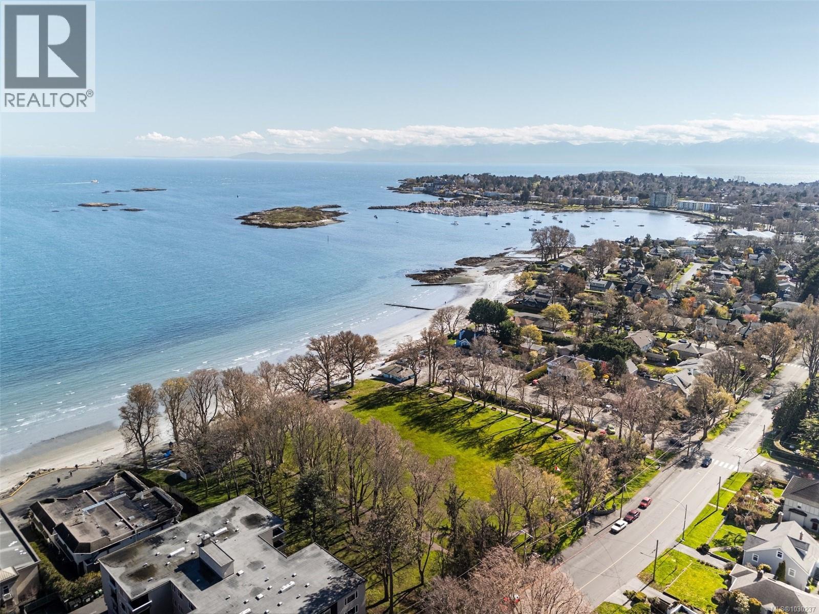  2438 Lincoln Road, Oak Bay