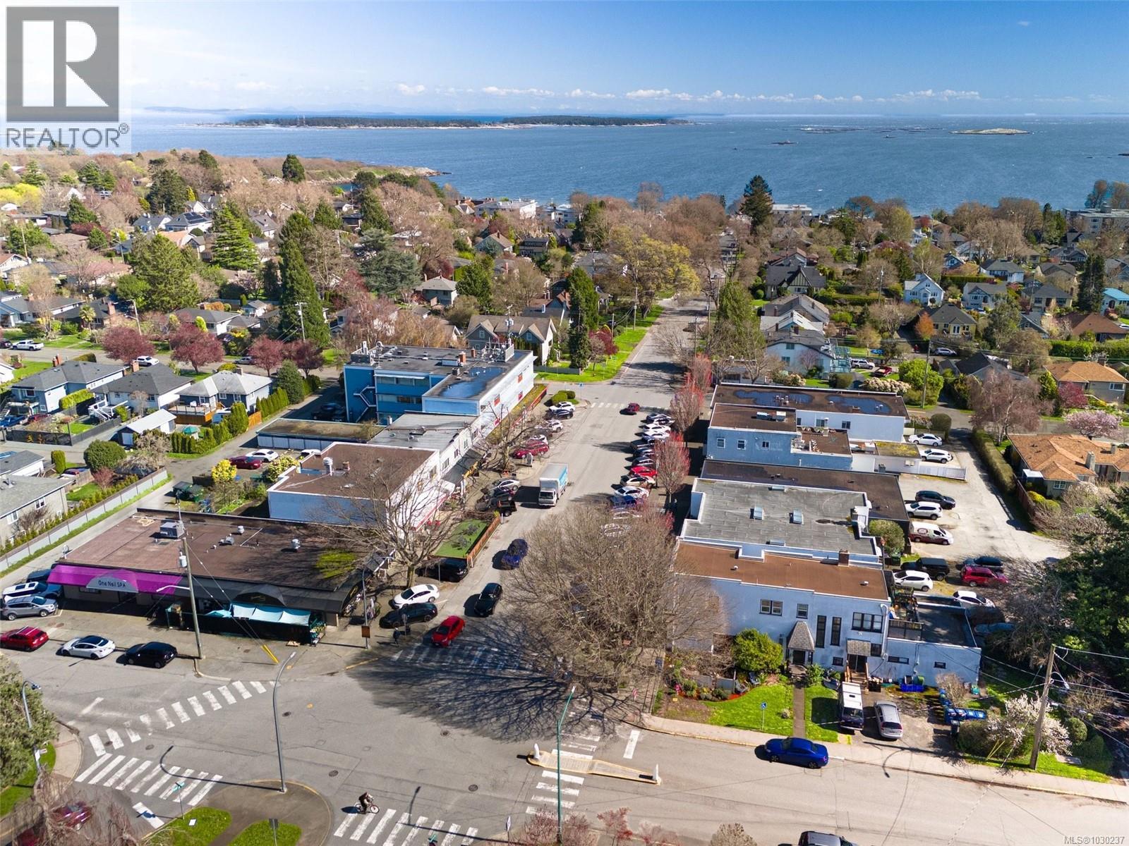  2438 Lincoln Road, Oak Bay