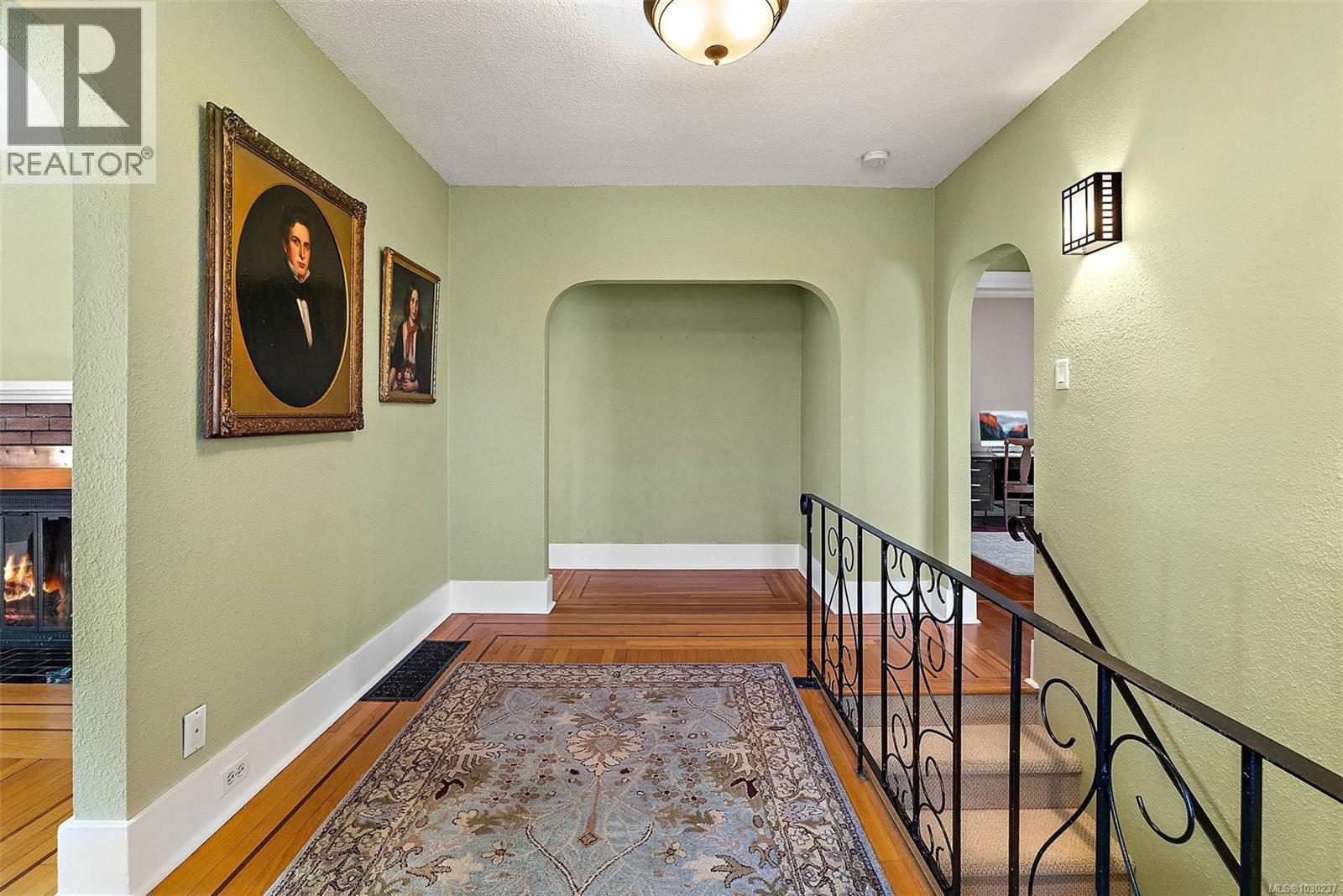  2438 Lincoln Road, Oak Bay