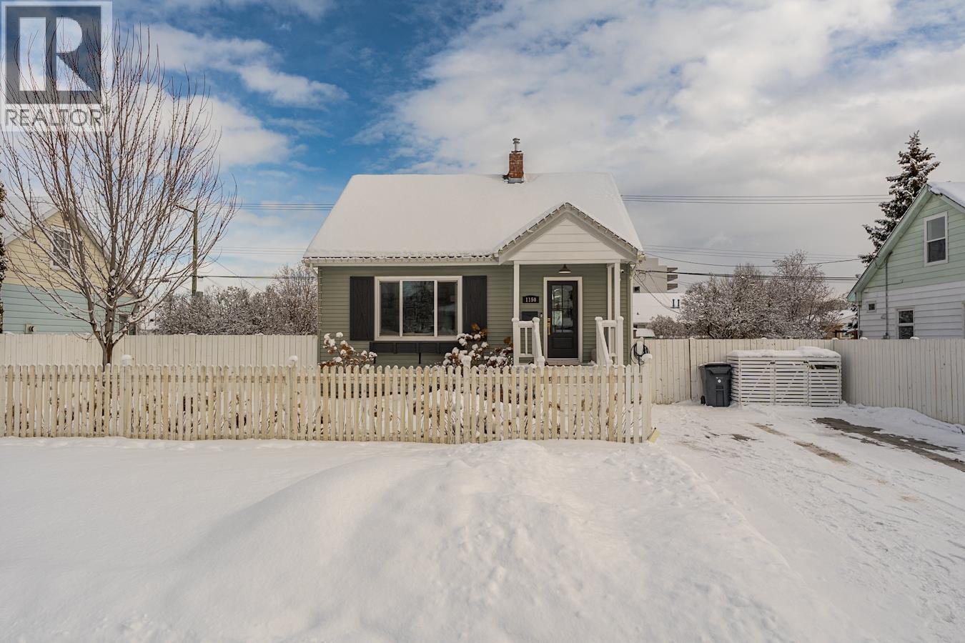 1150 BURDEN Street - photo 2