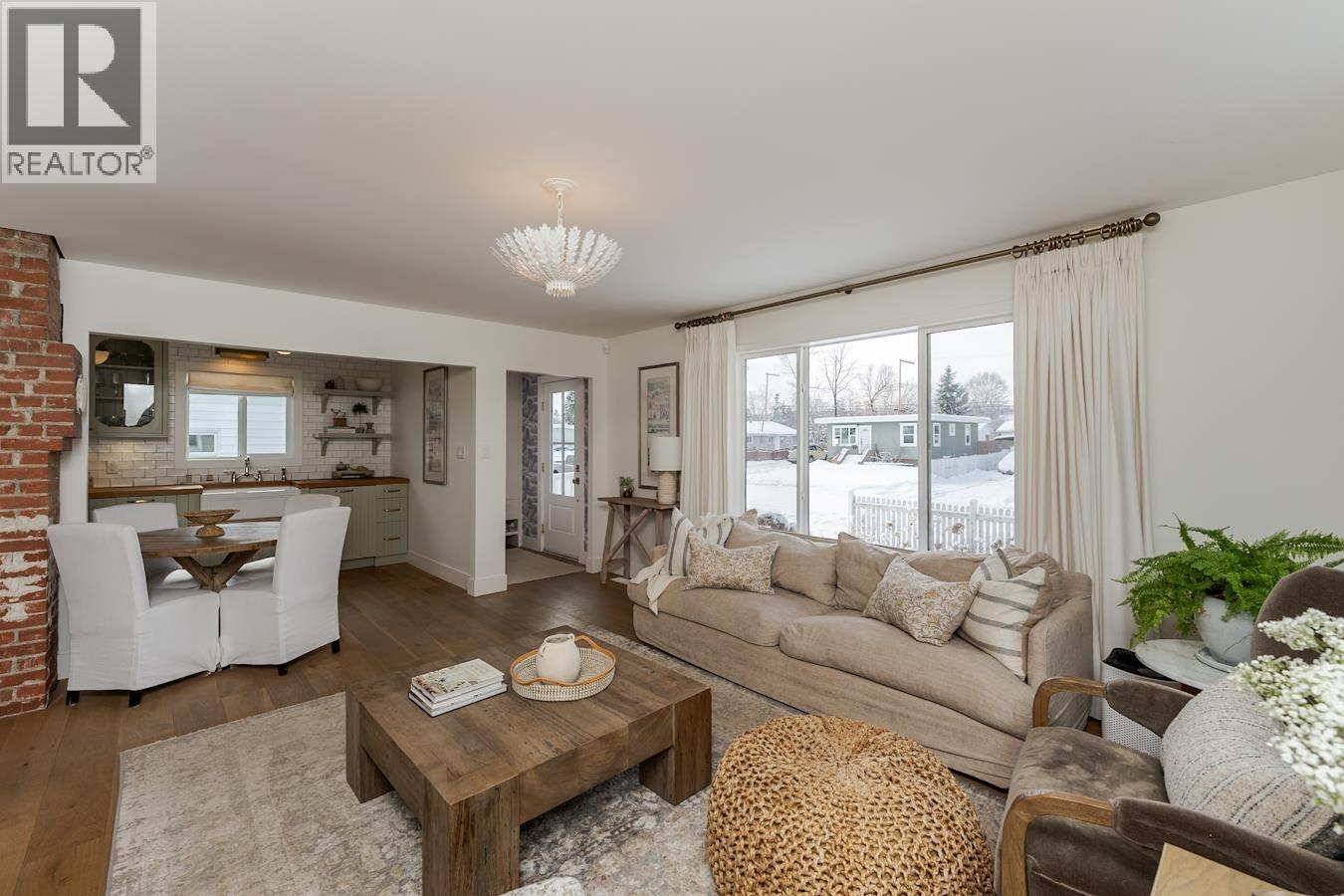 1150 BURDEN STREET - 11