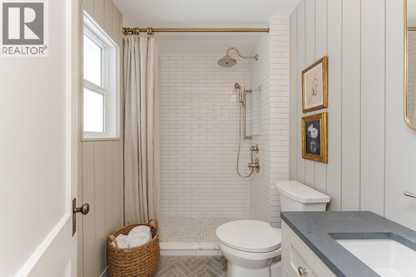 1150 BURDEN STREET - 16