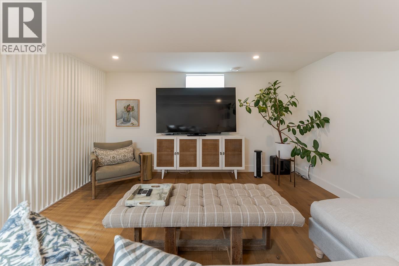 1150 BURDEN STREET - 27