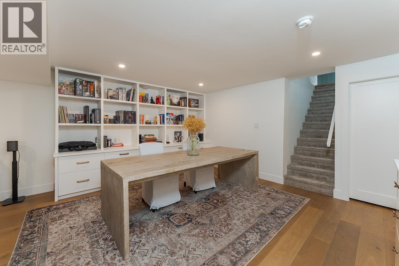 1150 BURDEN STREET - 24