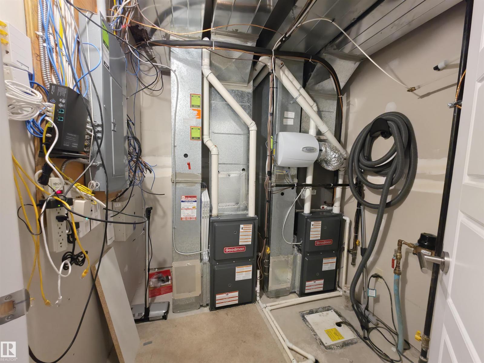 628 ORTONA WY NW NW, Edmonton