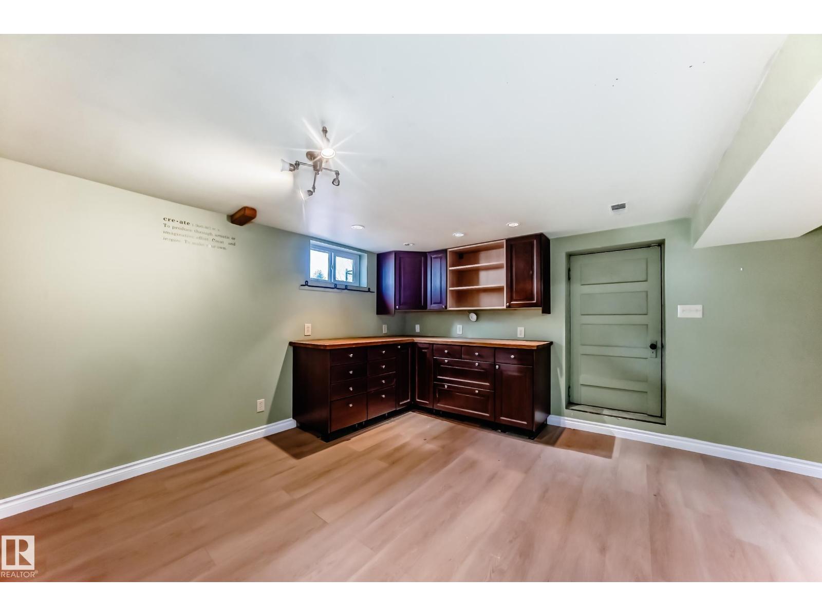 449 JENNIFER HEIL WY - 42