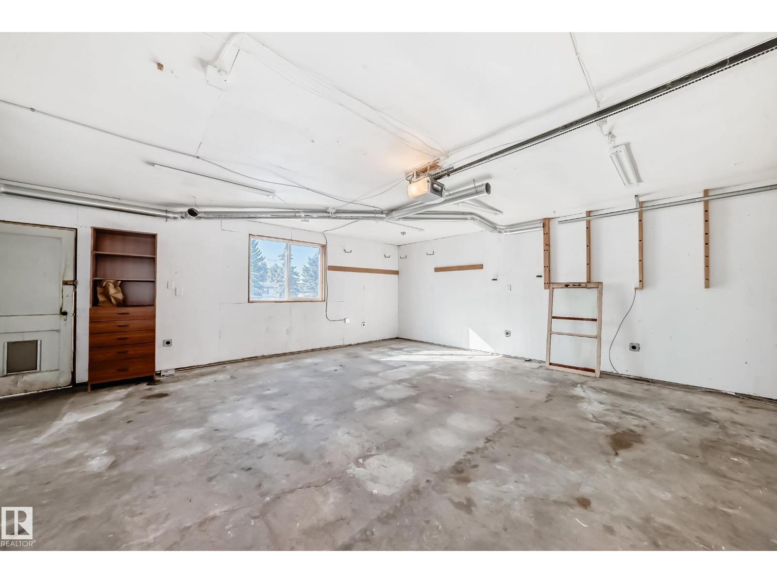 449 JENNIFER HEIL WY - 50