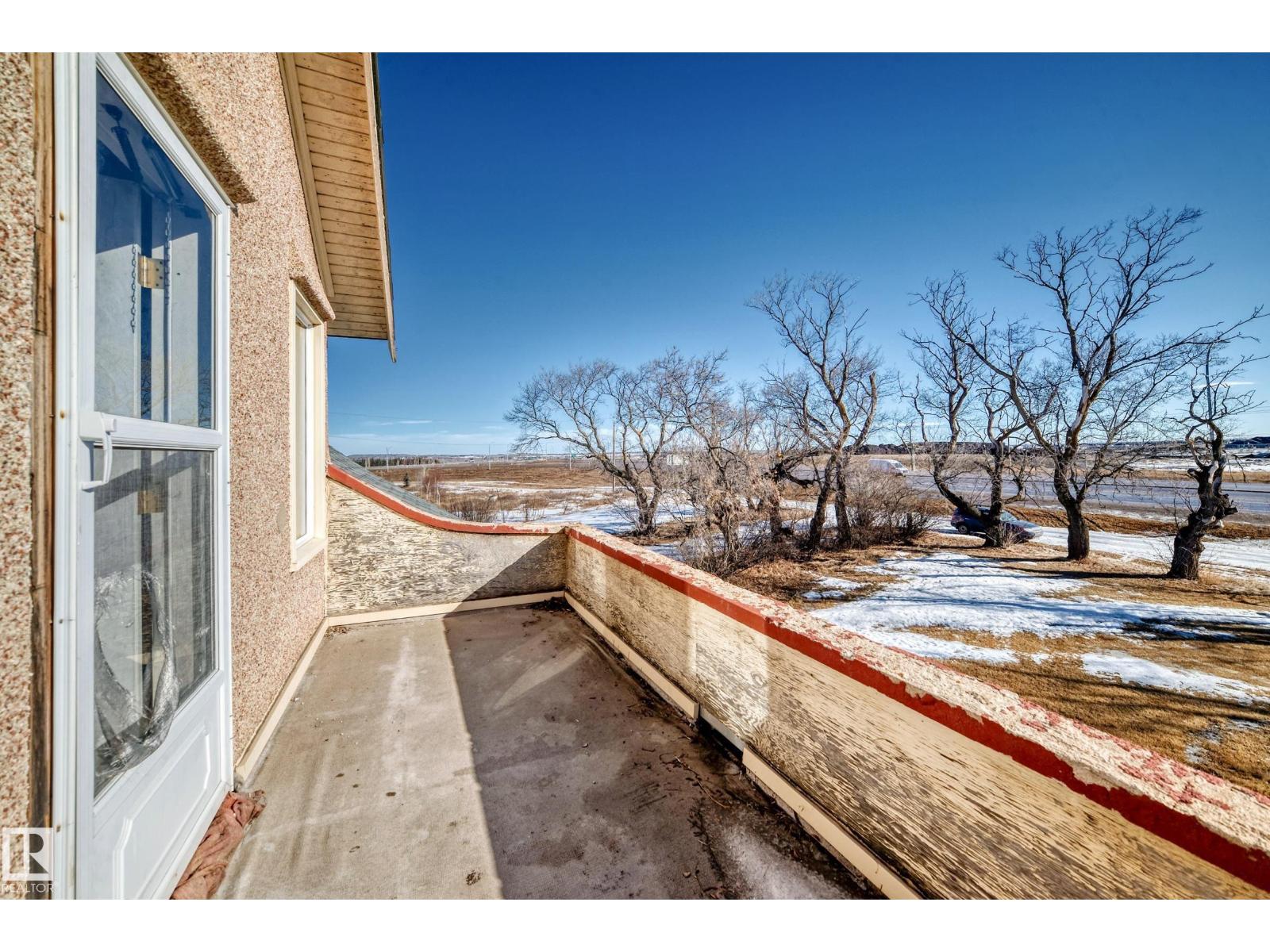 449 JENNIFER HEIL WY - 56