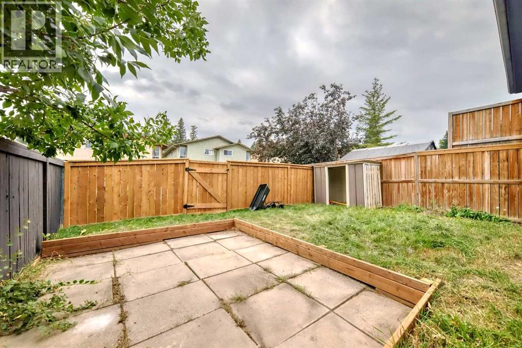 Single Family House Bi-level for Sale in  Bearberry Close NW Beddington Heights Calgary 