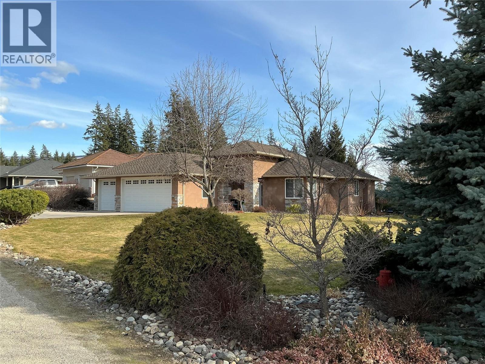  2523 Golf View Crescent, Blind Bay