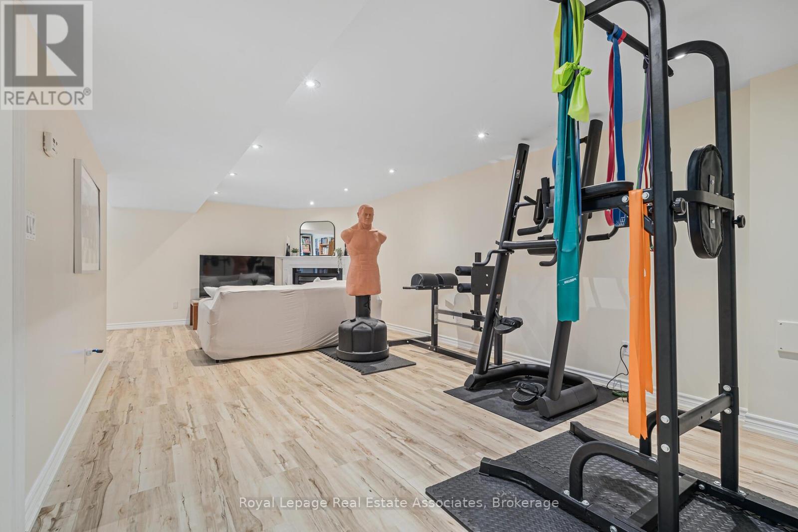 112 PARK STREET E,Halton Hills (Glen Williams),,