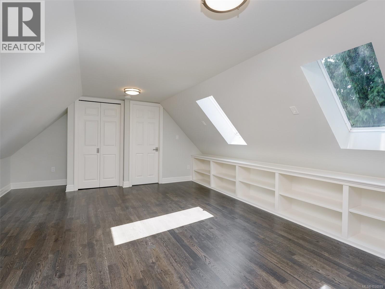  3977 Lexington Avenue, Saanich