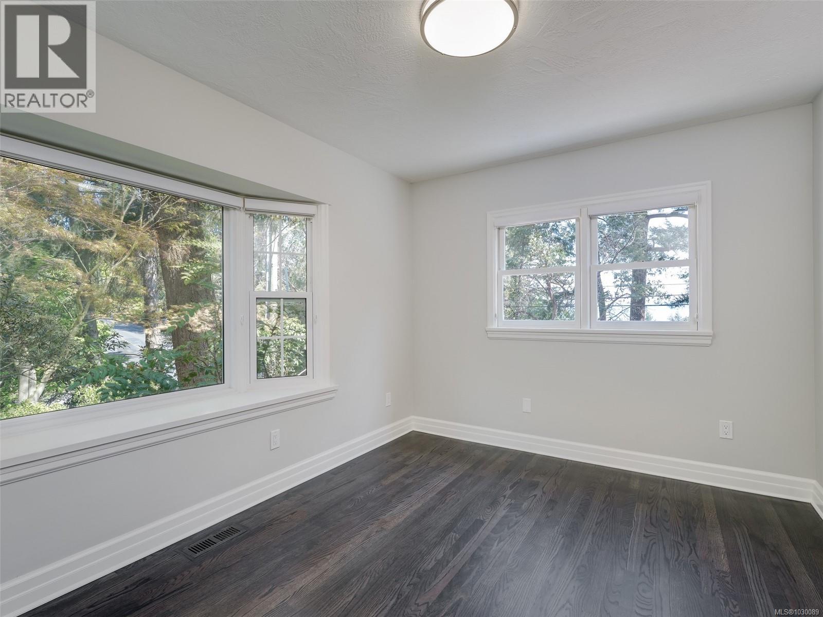  3977 Lexington Avenue, Saanich