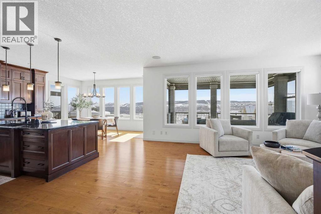 Single Family House for Sale in  Tuscany Estates Rise NW Tuscany Calgary 