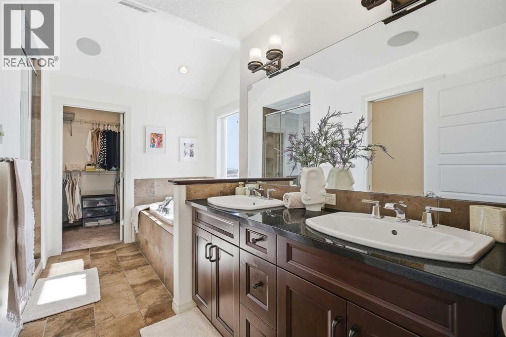 Single Family House for Sale in  Tuscany Estates Rise NW Tuscany Calgary 