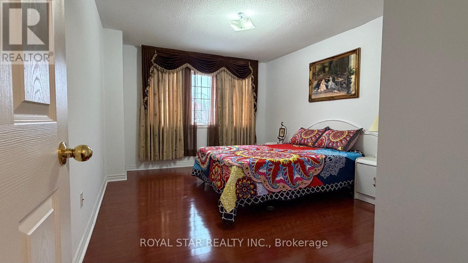 58 RED PLANT CRESCENT - 19
