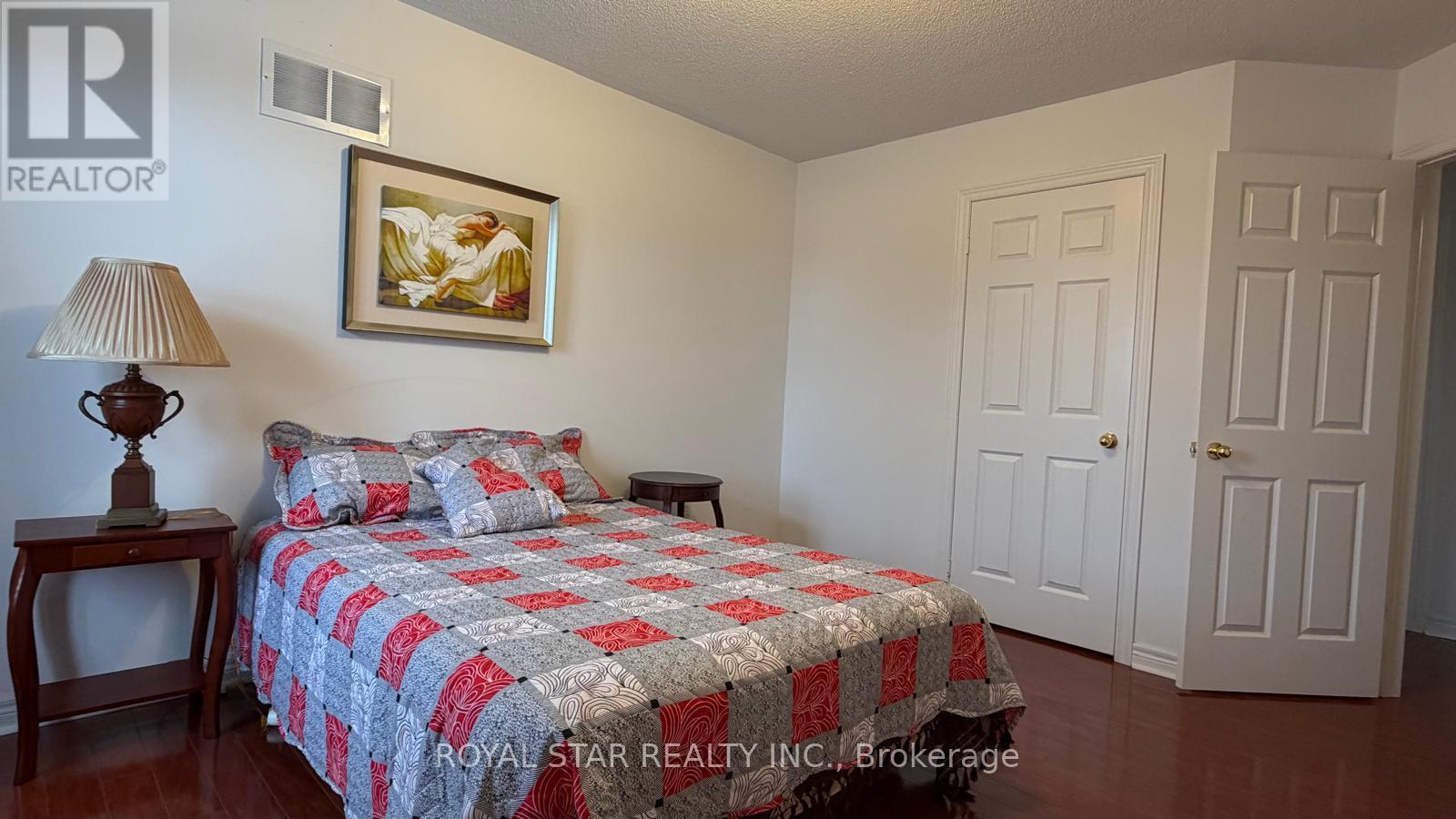 58 RED PLANT CRESCENT - 21