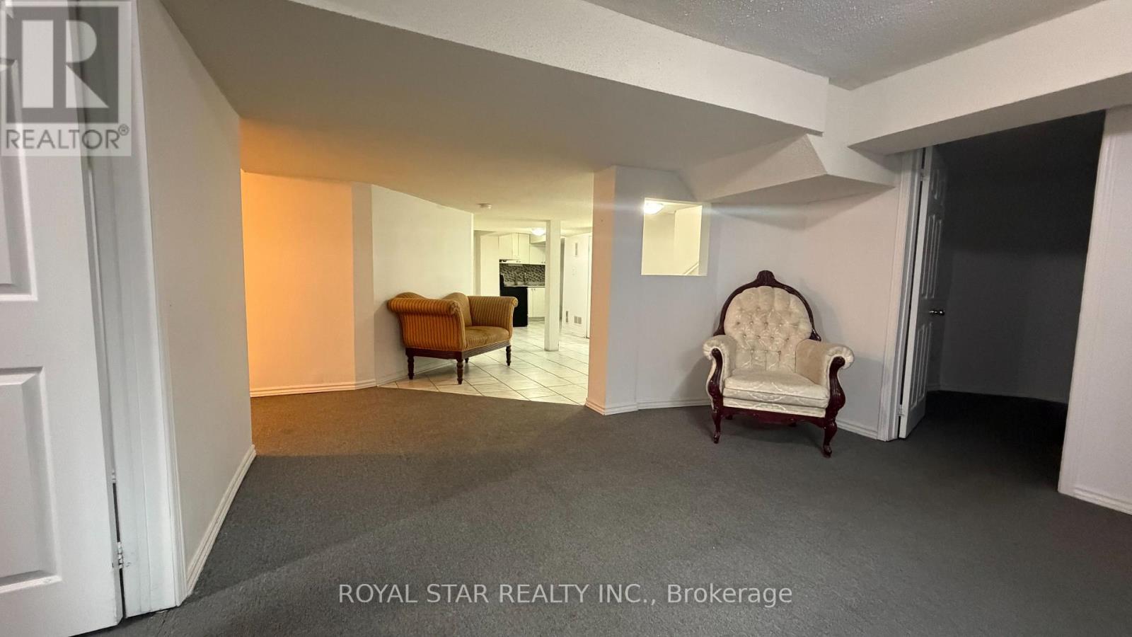 58 RED PLANT CRESCENT - 28